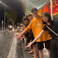 ckg trừ ai thì trừ