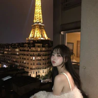 Bùi Linh Chi ( Y/n ) [ 11A5 ]