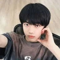 Trương Hàm Thụy /cậu