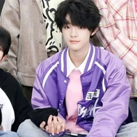 Uôn Tuấn Hy