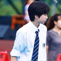 Nhiếp Vĩ Thần/gã/