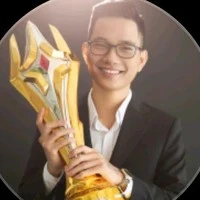 thầy titan