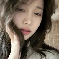 Phạm Vi Vi ( em n9)