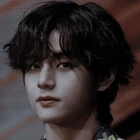 Kim Taehyung/hắn