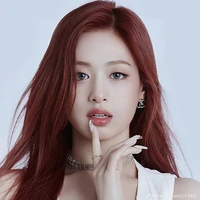 Jung Ahyeon (Y)