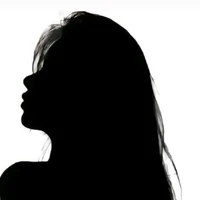 đảm nhiệm nhiều vai nữ