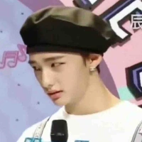 Pé tác giả siu ẹp gái