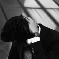 Ông Kornnaphat [Ba cô-chị]