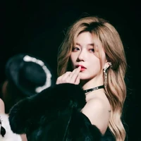 TrịnhĐanNy/TrịnhHồngChi_Ny