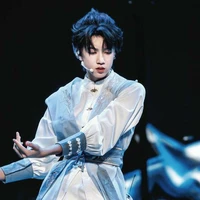 Trương Quế Nguyên//gã//