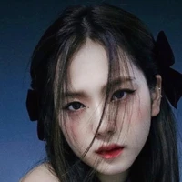 jisoo ( chị)