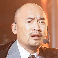tiến luật