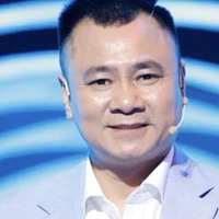 tự long