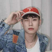 Dương đeo míc