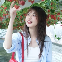 Liz Kim Cương