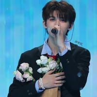 Dư Vũ Hàm( Bạn Anh)