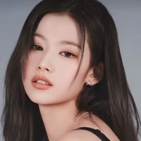 lasana( chị của cô)