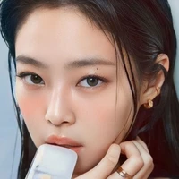 Jennie ( em )