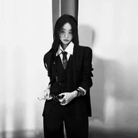 Yoo  Hyeri [ Em ]