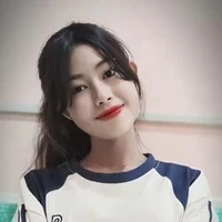 Thùy Trang ( cô )