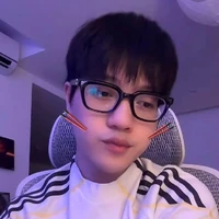 Tác giả xái gấu mê Kewtiie