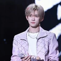 Dịch Dương Thiên Tỉ