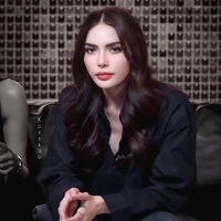 Charlotte ( bác sĩ py)