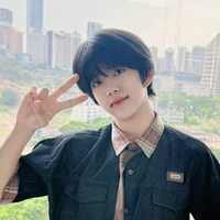 Trương Hàm Thụy(y)