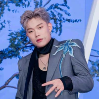 Dương Đeo Mic
