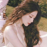 Ye Shuhua - Nàng