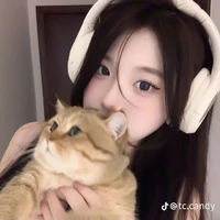 Hoàng Huyền Ngân-Ria