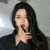Nguyễn Minh Thư (White)