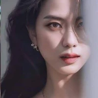 Kim Jisoo / cô /
