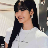 Lalisa Manobal ( cô )