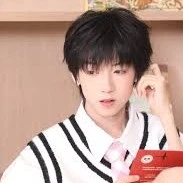 Dương Bác Văn_bạn thân Hằng