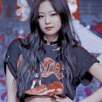 Kim Jennie_mẹ🦋🐰🦥🐈‍⬛
