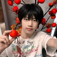 Trương  Hàm Thụy