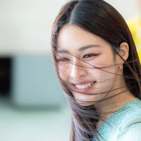 Lingling Kwong