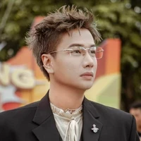 Hoàng Kim Long ( Lou Hoàng )