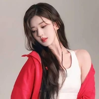 Triều Lộ Từ ( bạn gái cậu)