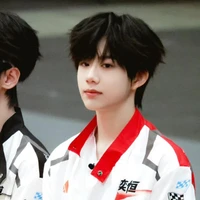 Trần Dịch Hằng - Jonathan Chan