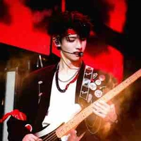 Chu Chí Hâm - Hắn