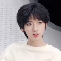 Hạ Tuấn Lâm _ He JunLin _ 16 tuổi