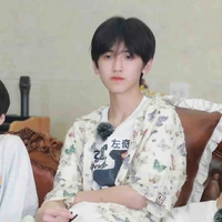 Tả Kỳ Hàm -cậu