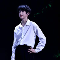 Trần Dịch Hằng[T]