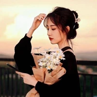 Nguyễn Thị Tuyết Ngọc - Sally / O (tg)