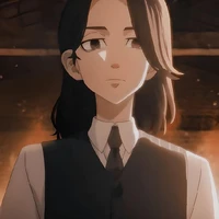 Sano Manjirou (27 tuổi)