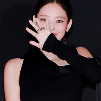 kim jenin ( em)