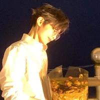 Tiết Hà Song Tử