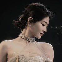 Nguyễn Ngọc Bảo/Mẹ cô/